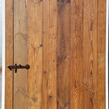 Porta fasce verticali in legno vecchio